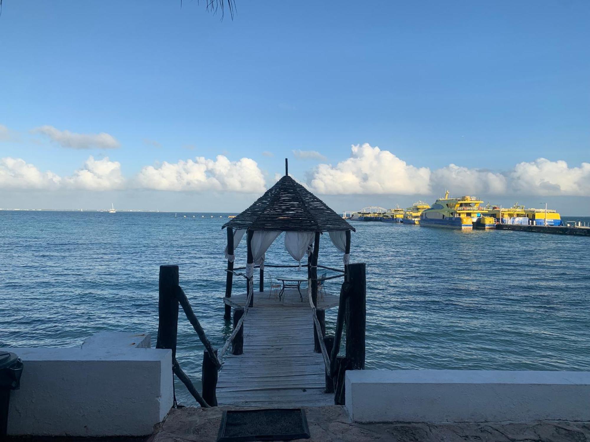 Casa Caribe 칸쿤 외부 사진 View of the port of Labuan