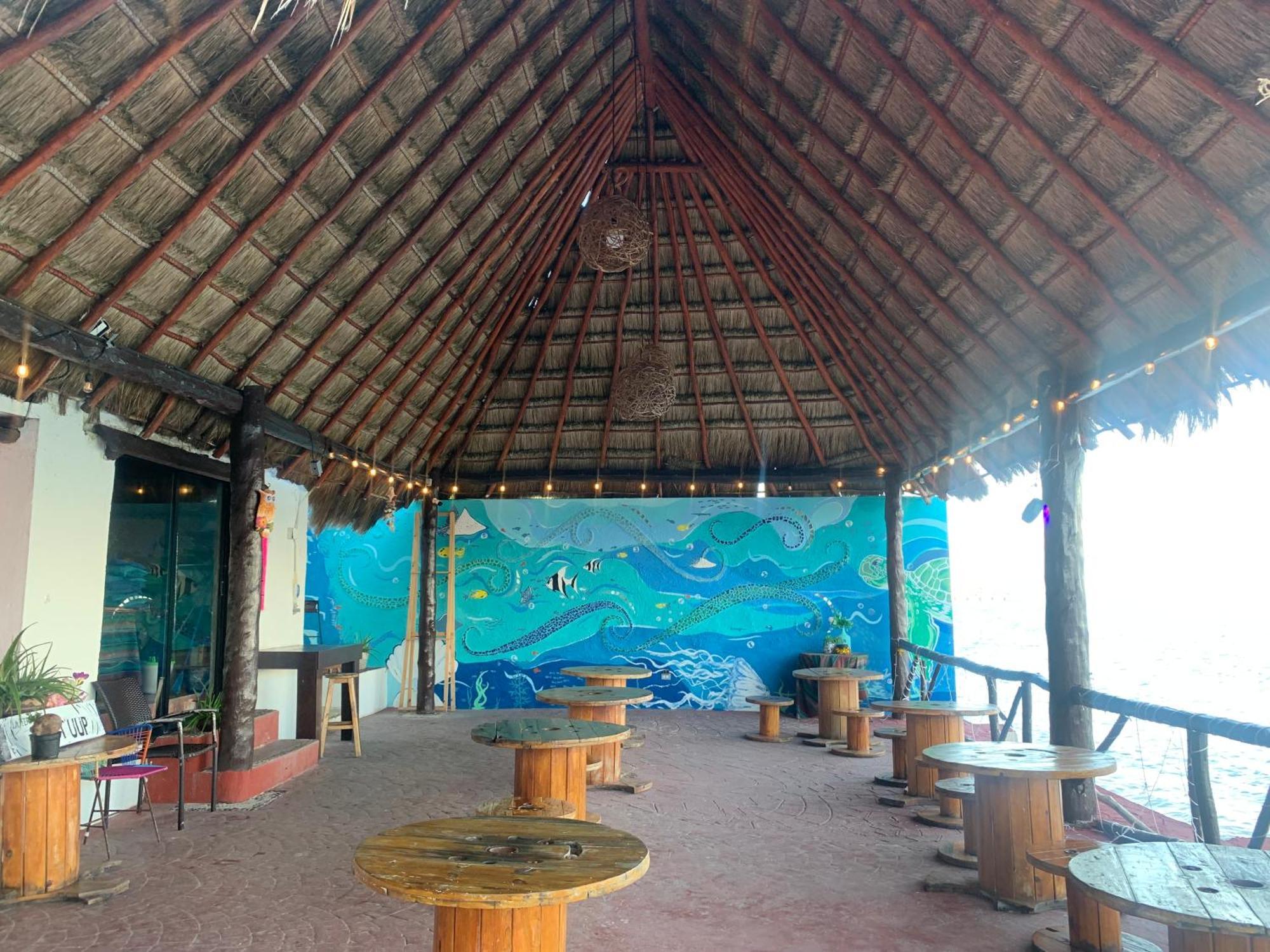 Casa Caribe 칸쿤 외부 사진 The interior of the restaurant