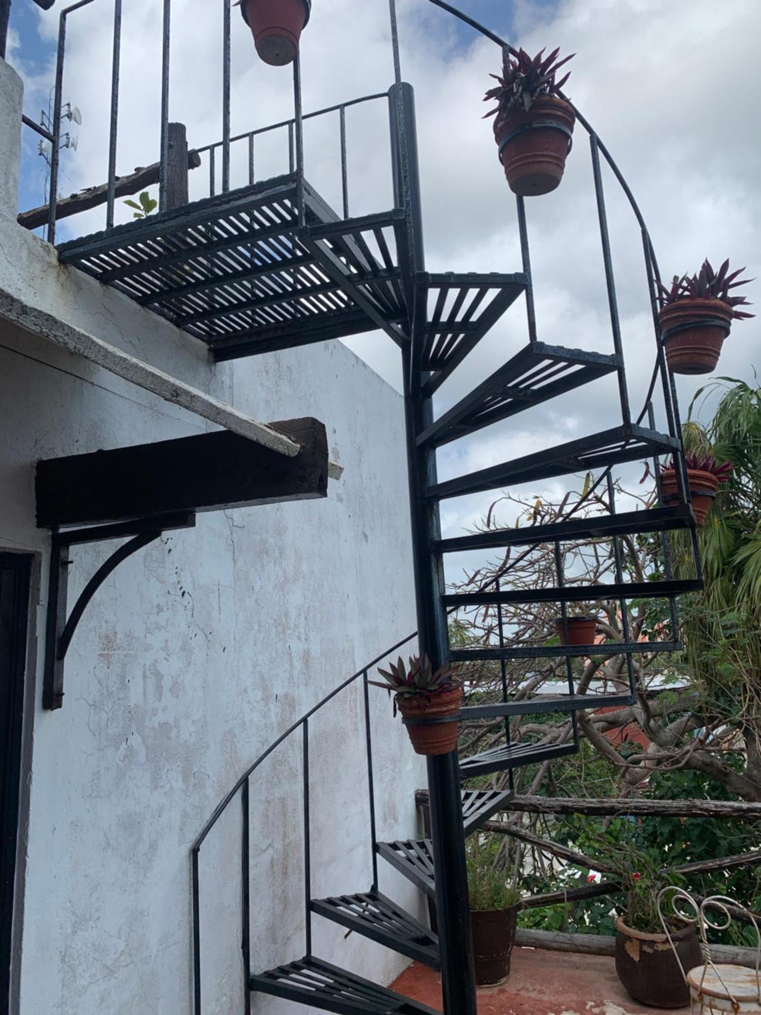 Casa Caribe 칸쿤 외부 사진 Spiral staircase